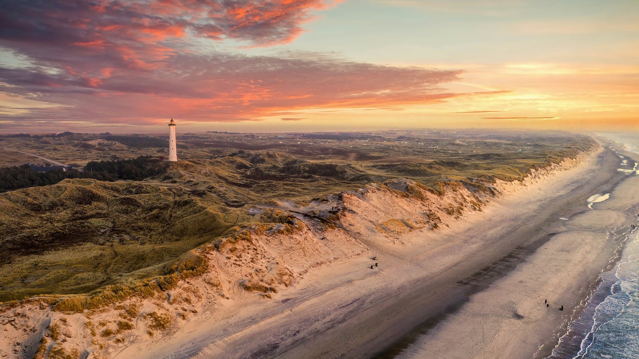 Faro de Lyngvig, Hvide Sande, Dinamarca (© Caroline Brundle Bugge/Getty Images)