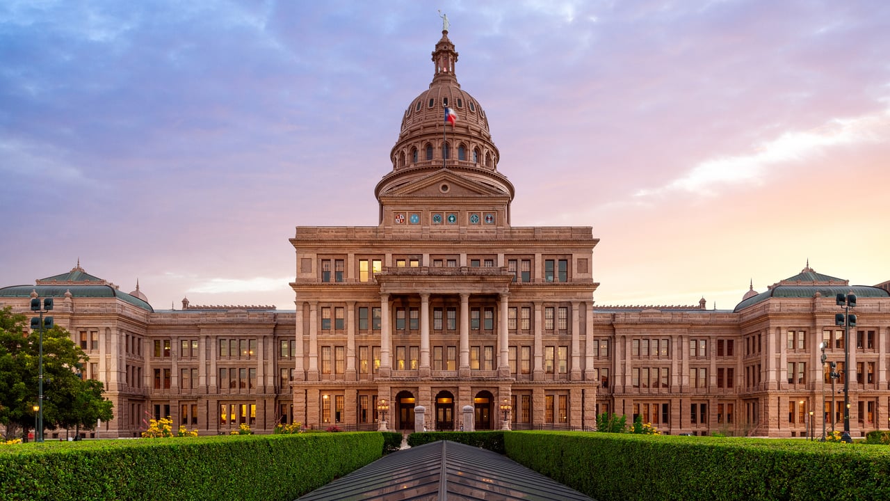 Texas State Capitol in Austin (© joe daniel price/Getty Images)