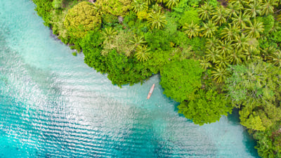 Bing wallpaper June 28, 2025. Lagon bleu de Pulau Ay, îles Banda, Indonésie (© fabio lamanna/Alamy Stock Photo)