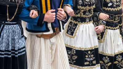 Bing wallpaper July 31, 2025. Costumes folkloriques bretons, Lorient, Finistère (© guy-ozenne/Getty images)