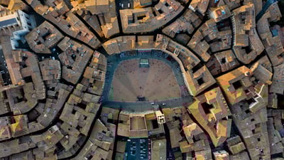 Bing wallpaper July 1, 2025. Piazza del Campo, Siena, Toscana (© Aerial_Views/E+/Getty Images)