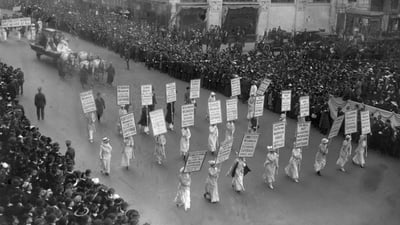 Bing wallpaper March 1, 2024. Women's suffrage parade on Fifth Avenue, Manhattan, New York City, October 23, 1915 (© Bettmann/Getty Images)